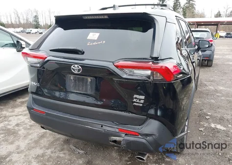 2019 Toyota Rav4 Xle Premium z USA, uszkodzony, nr VIN JTMA1RFV6KD522460